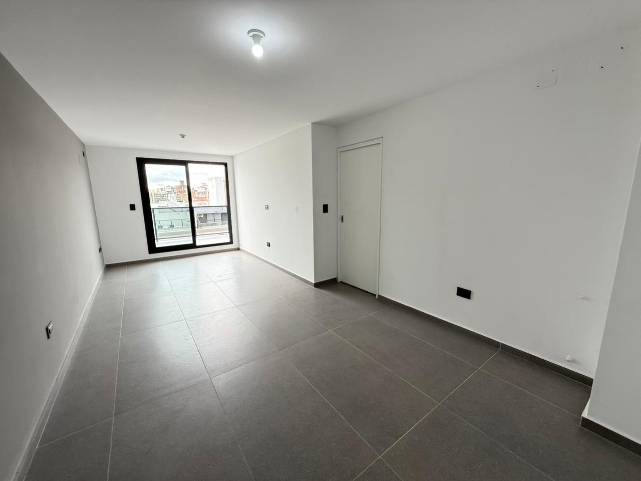 Foto de Exclusivo departamento - 3 dormitorios - Terraza propia - Categoria, imagen 2