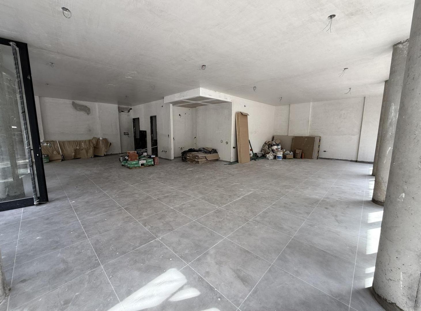 Foto de Local Comercial en Esquina | 120 m² | General Paz, imagen 2