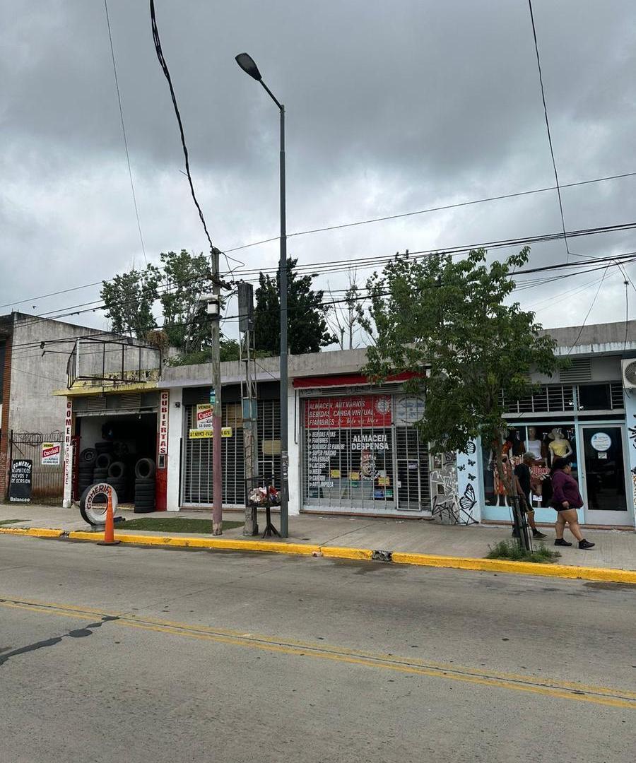 Foto de 4 Locales sobre 1000 m2 (Av Bartolome Mitre), imagen 5