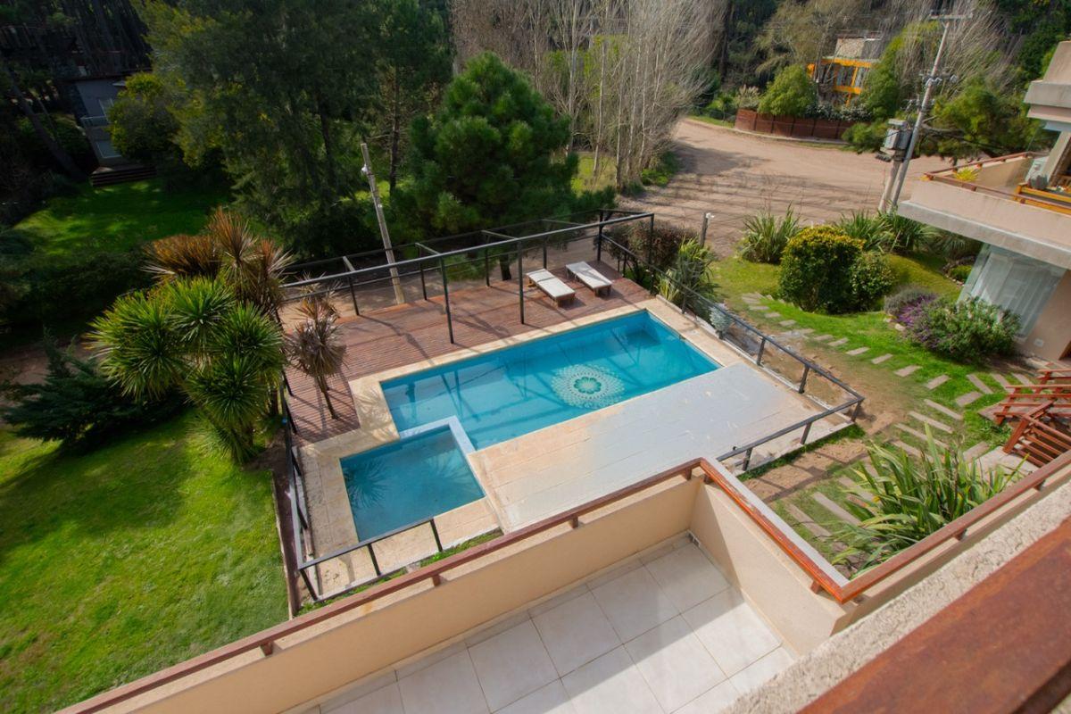 Foto de Dúplex 3 amb - Pileta - 300m del Mar – Las Gaviotas/Mar de las Pampas, imagen 1