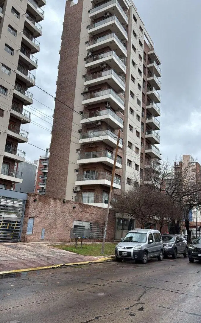 DEPARTAMENTO EN ALQUILER TRES AMBIENTES QUILMES NORTE 1