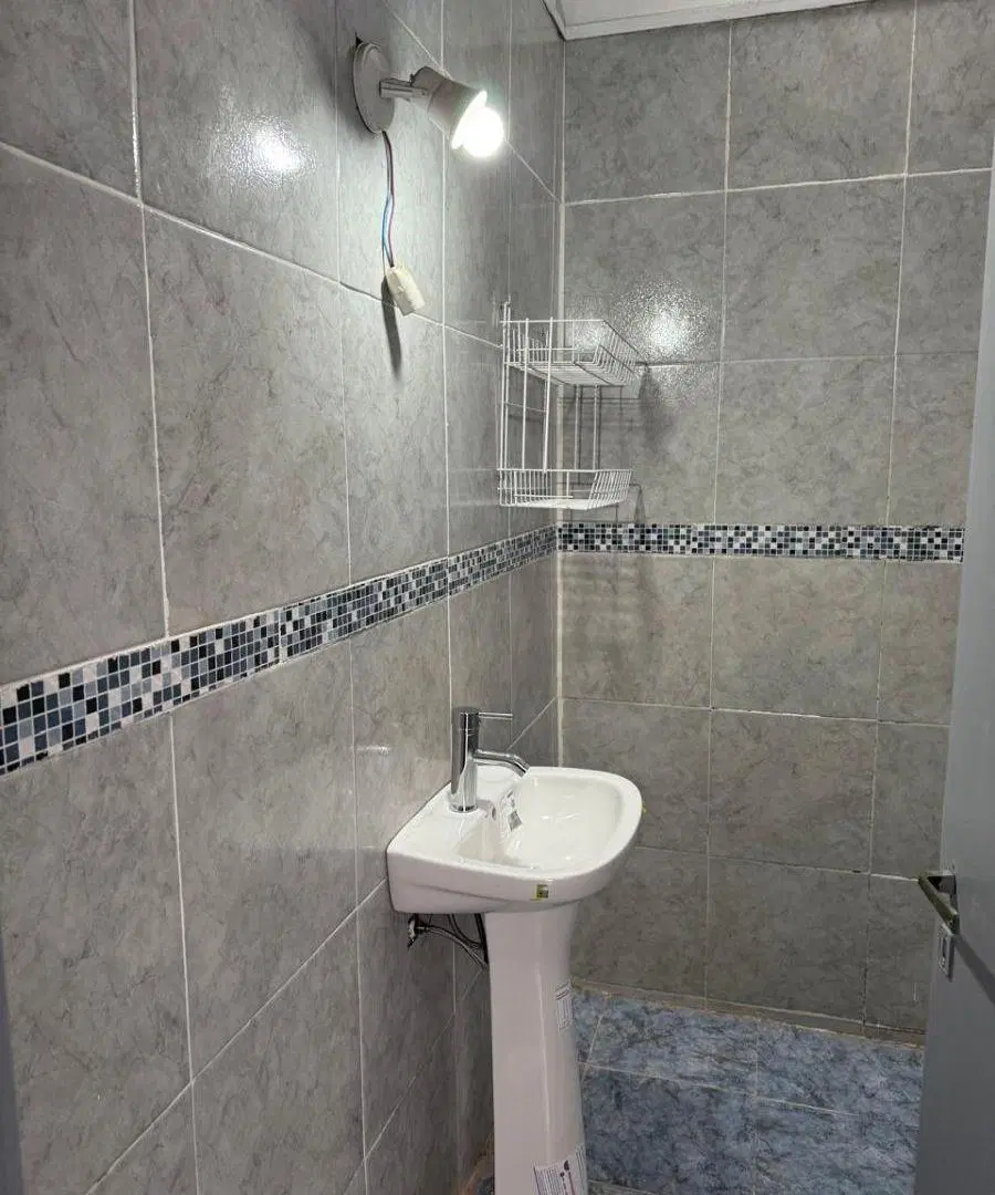 CASA ALQUILER EN MUY BUENA UBICACION. APTO COMERCIAL - PROFESIONAL 2