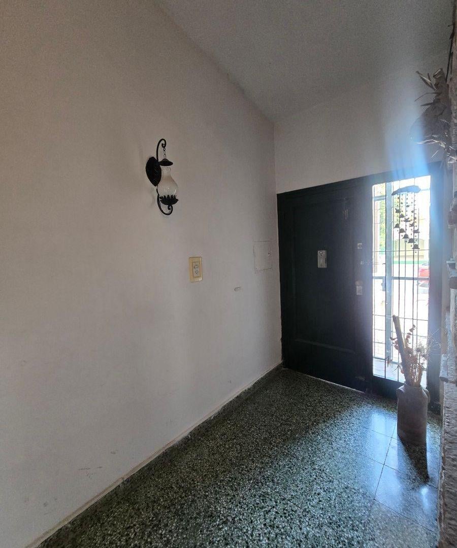 Foto de VENTA CASA 3 DORMITORIOS ALTOS VILLA CABRERA CORDOBA ARGENTINA APTA, imagen 2