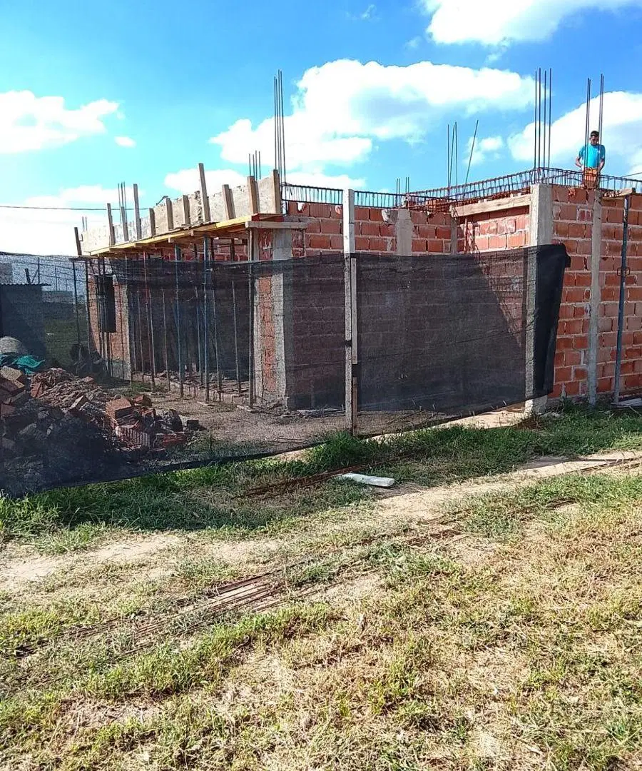 VENTA CASA CUESTAS DE MANANTIALES todo planta baja 3 DORMITORIOS A TERMINAR 4