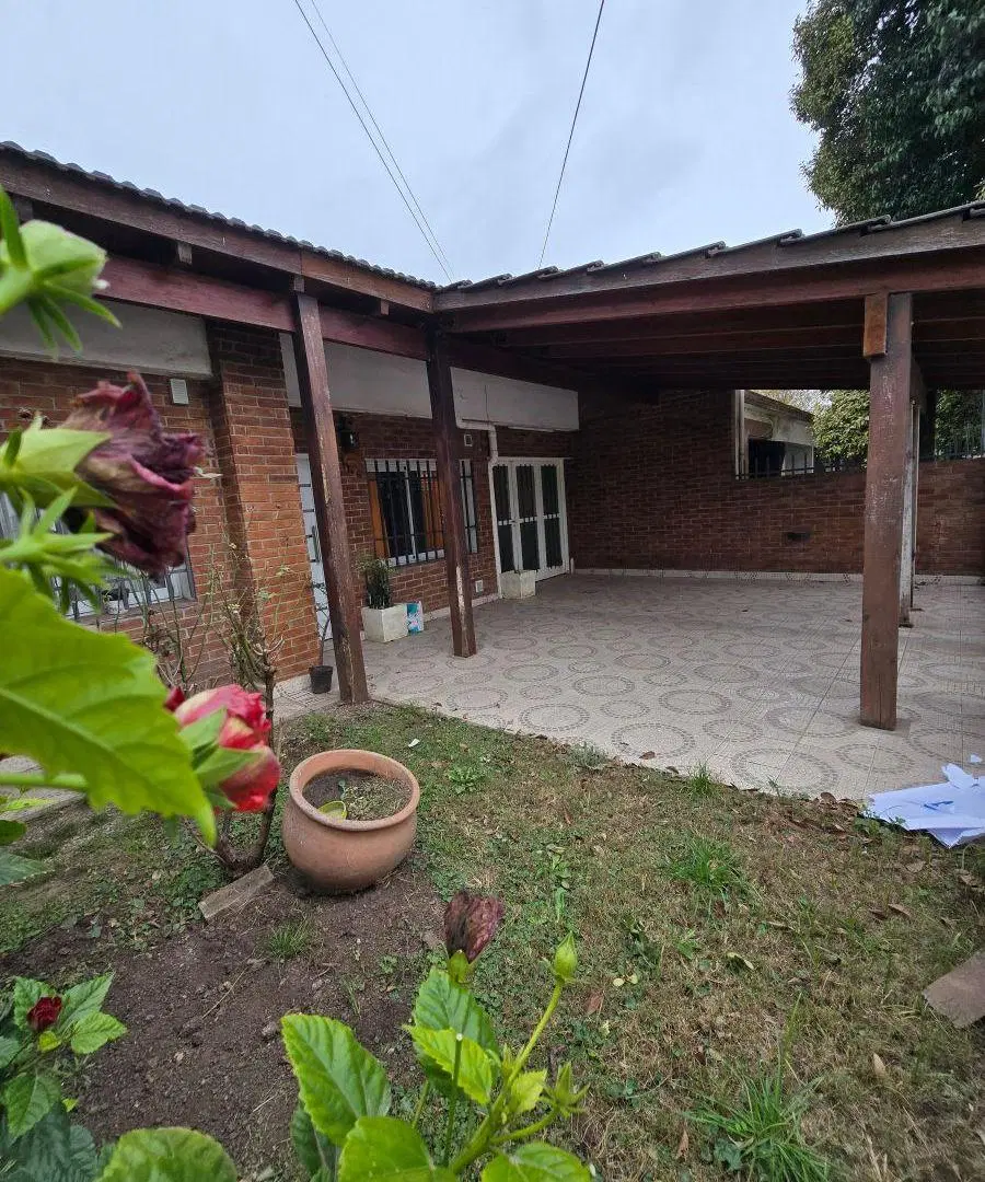 Venta Casa A Refaccionar 3 Dorm. Patio Y Cochera Bo Los Sauces Zona Sur Córdoba 1