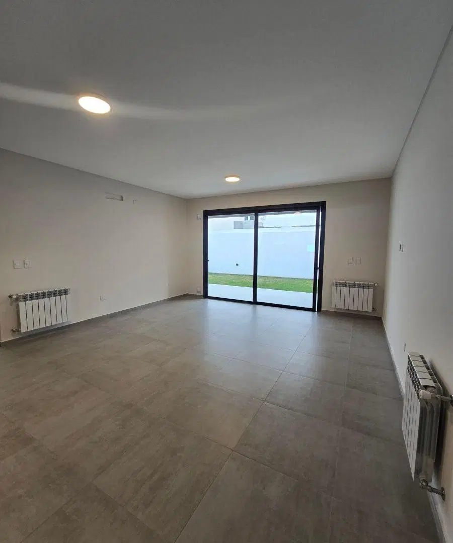 INVERTI EN UN BARRIO SEGURO Y RENTABLE, DUPLEX 2 DORMITORIOS EN SAN IGNACIO VILLAGE DE MANANTIALES. 3