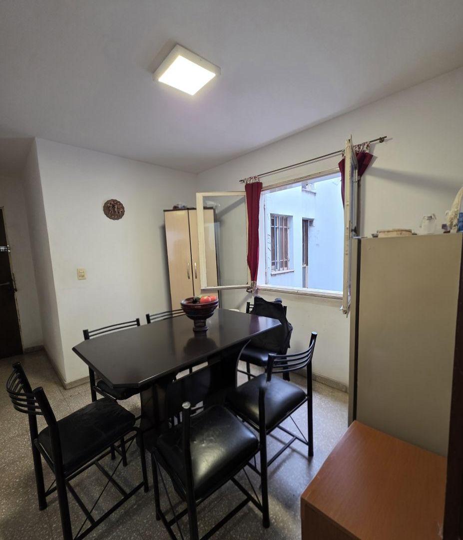 Foto de OPORTUNIDAD INVERSIÓN Venta Depto 2 Dormitorios con Escritura - Bº, imagen 1