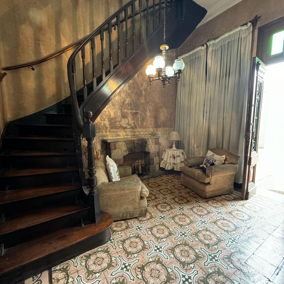 VENTA DIRECTA - Lista para escriturar. Casa estilo frances! - Se escuchan ofertas!