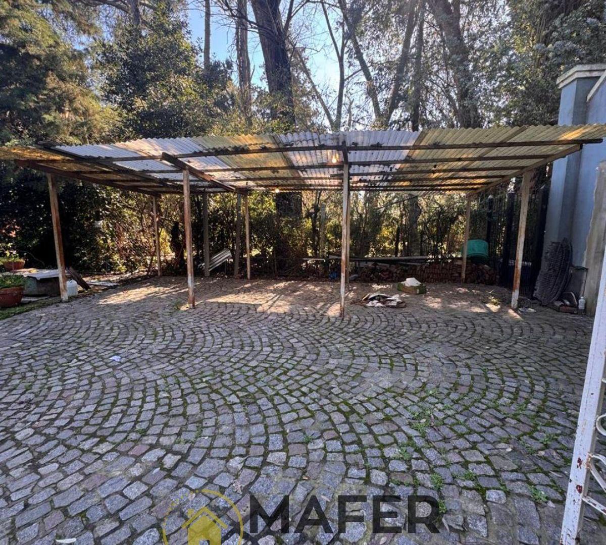 Foto de CASA DE 4 DORMITORIOS CON GRAN PARQUE, PILETA Y QUINCHO, imagen 2