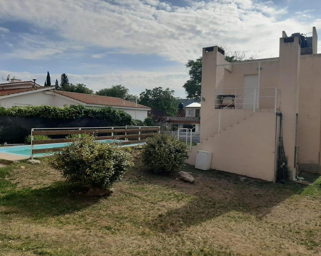 Villa Carlos Paz - Playas de Oro - Complejo de 2 Departamentos con Piscina 3