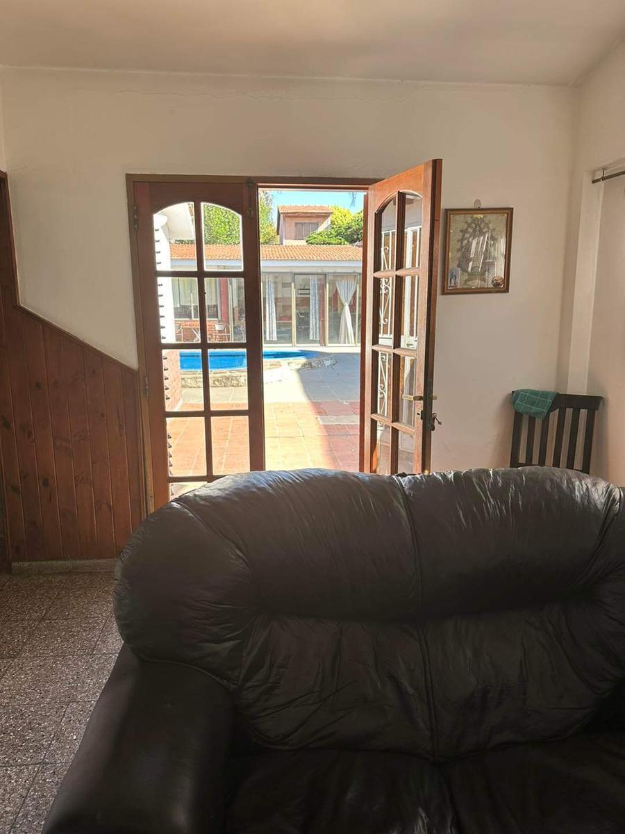 Casa con Pileta, Quincho y Monoambiente en Venta Santa Rita Villa Carlos Paz 2