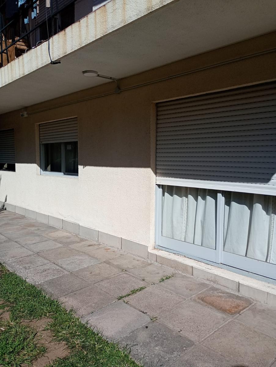 Departamento en Venta 2 Dorm Pb en Complejo con Pileta B° Santa Rita 4