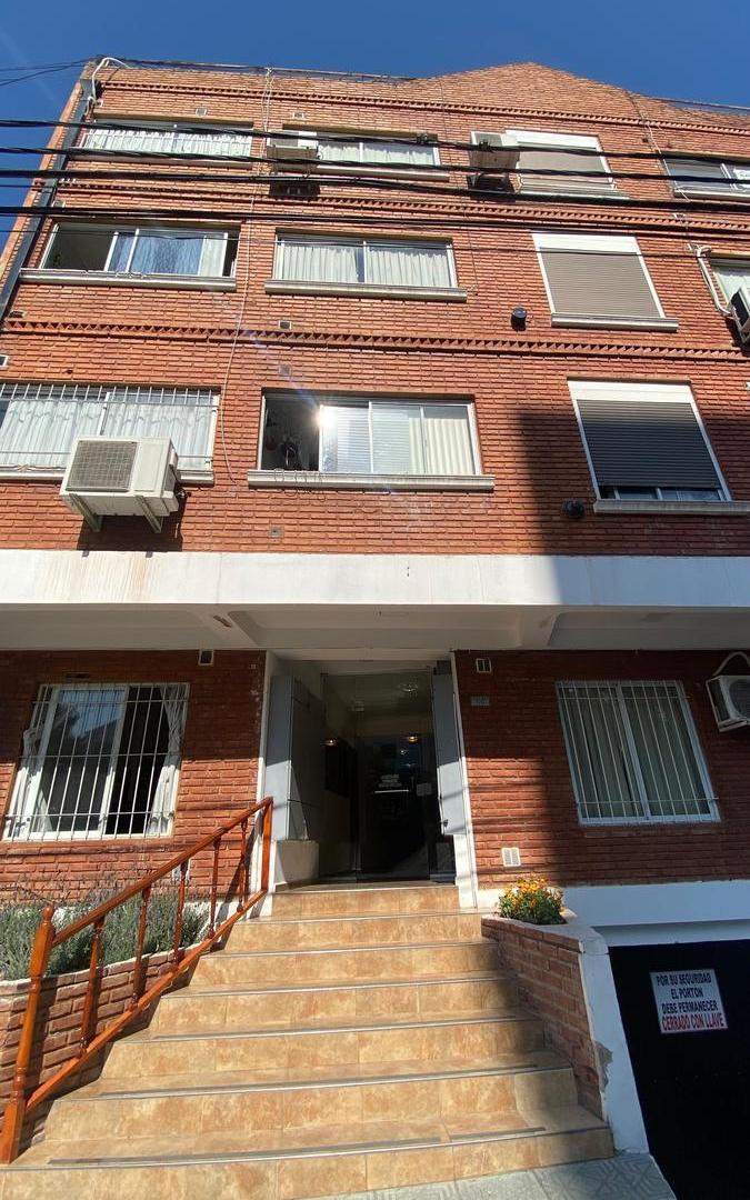 Foto de Alquiler anual departamento amoblado 1 dormitorio con cochera Centro, imagen 4