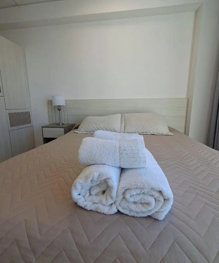Monoambiente exclusivo, a metros del mar y de la plaza principal 4