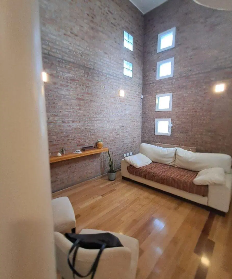 CASA EXCLUSIVA CON PATIO AMPLIO, GARAGE Y MAS 5