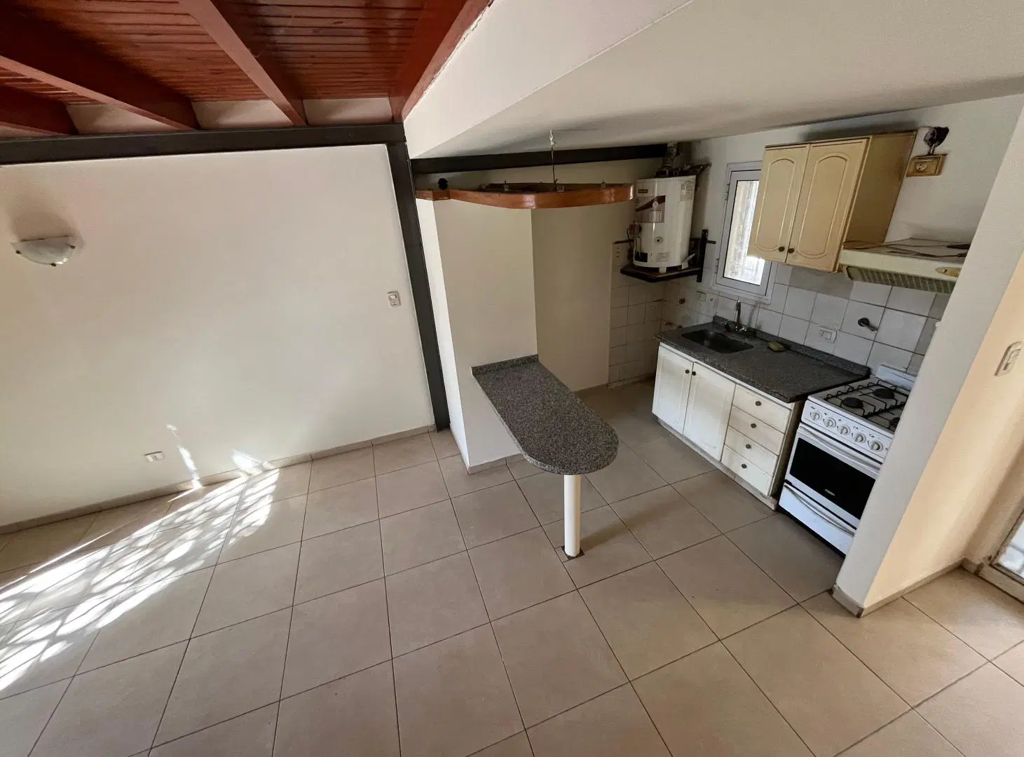 Dúplex 1 dormitorio en Alberdi 3