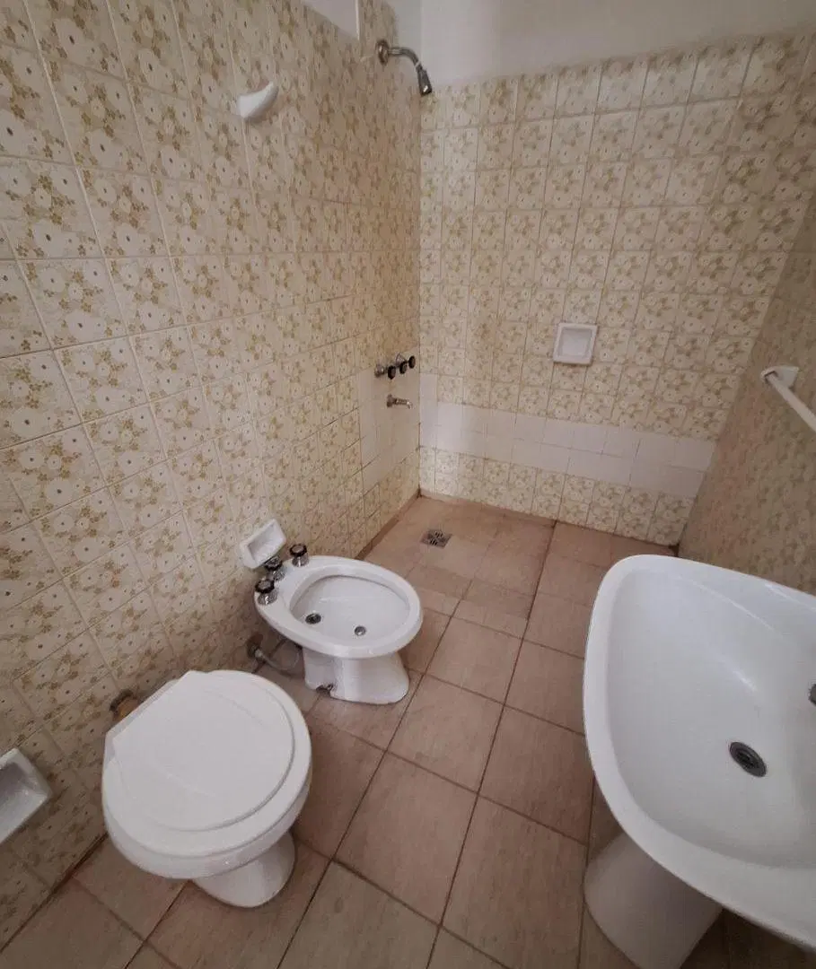 casita dos dormitorios con patio en Villa Cabrera 2