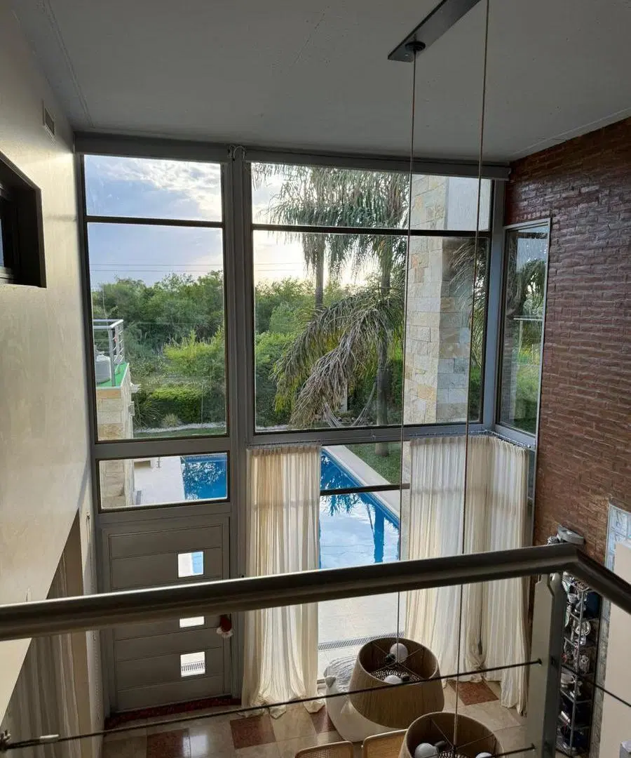 Excelente casa en Club Naútico Escobar 2