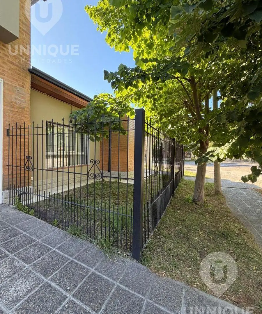 Casa Barrio Los Tilos Cipolletti 4