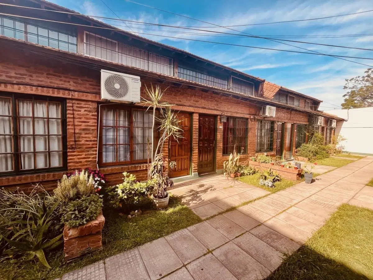 VENTA DUPLEX 3 AMBIENTES en Castelar, Morón         ... 2