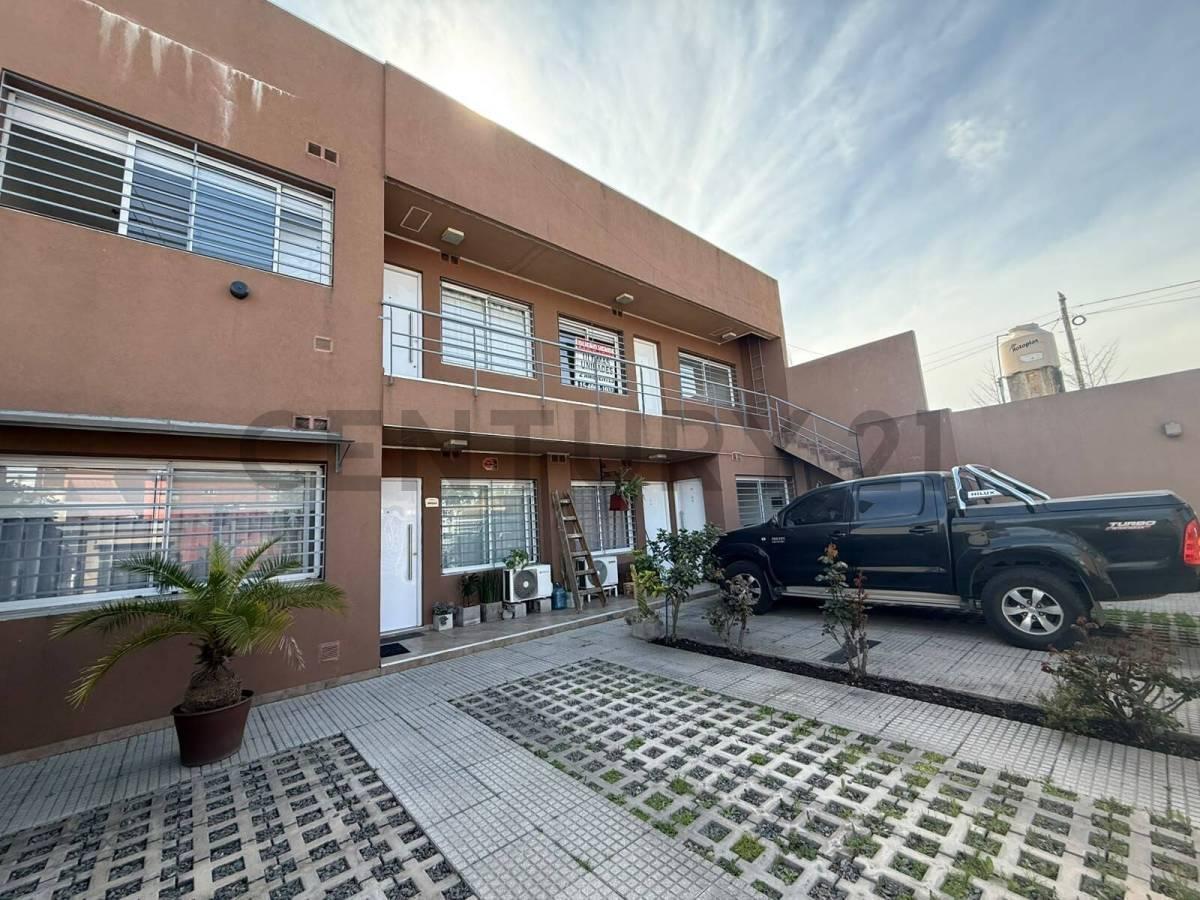 Foto de VENTA TRIPLEX CASTELAR NORTE, imagen 1