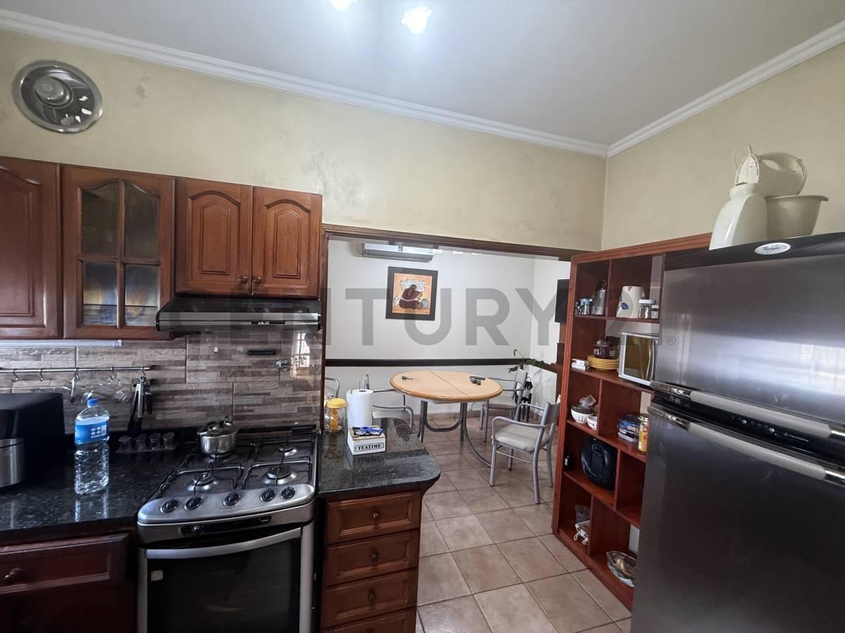 Foto de VENTA DE CASA 5 AMBIENTES EN MORON NORTE, imagen 3