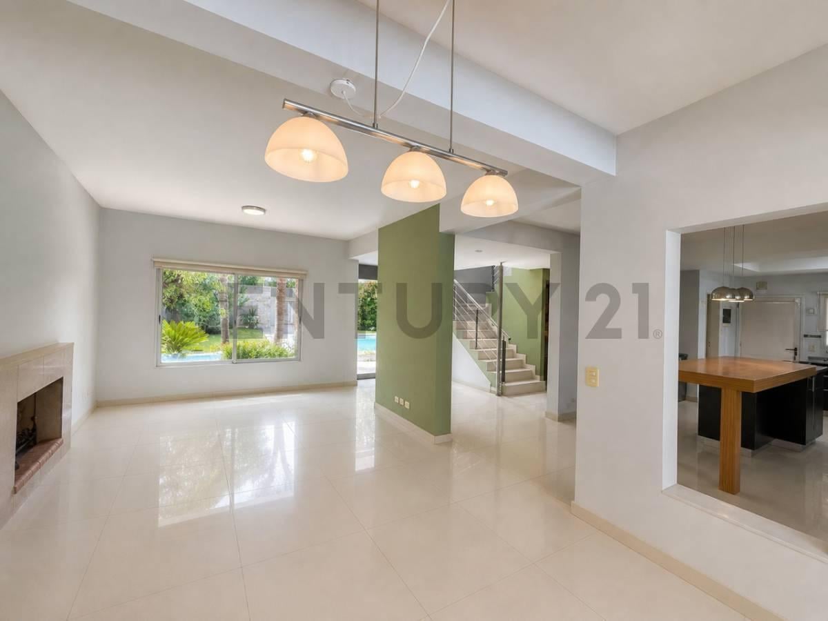 Foto de VENTA DE CASA 4 AMBIENTES EN HARAS MARIA VICTORIA, MORENO, imagen 1