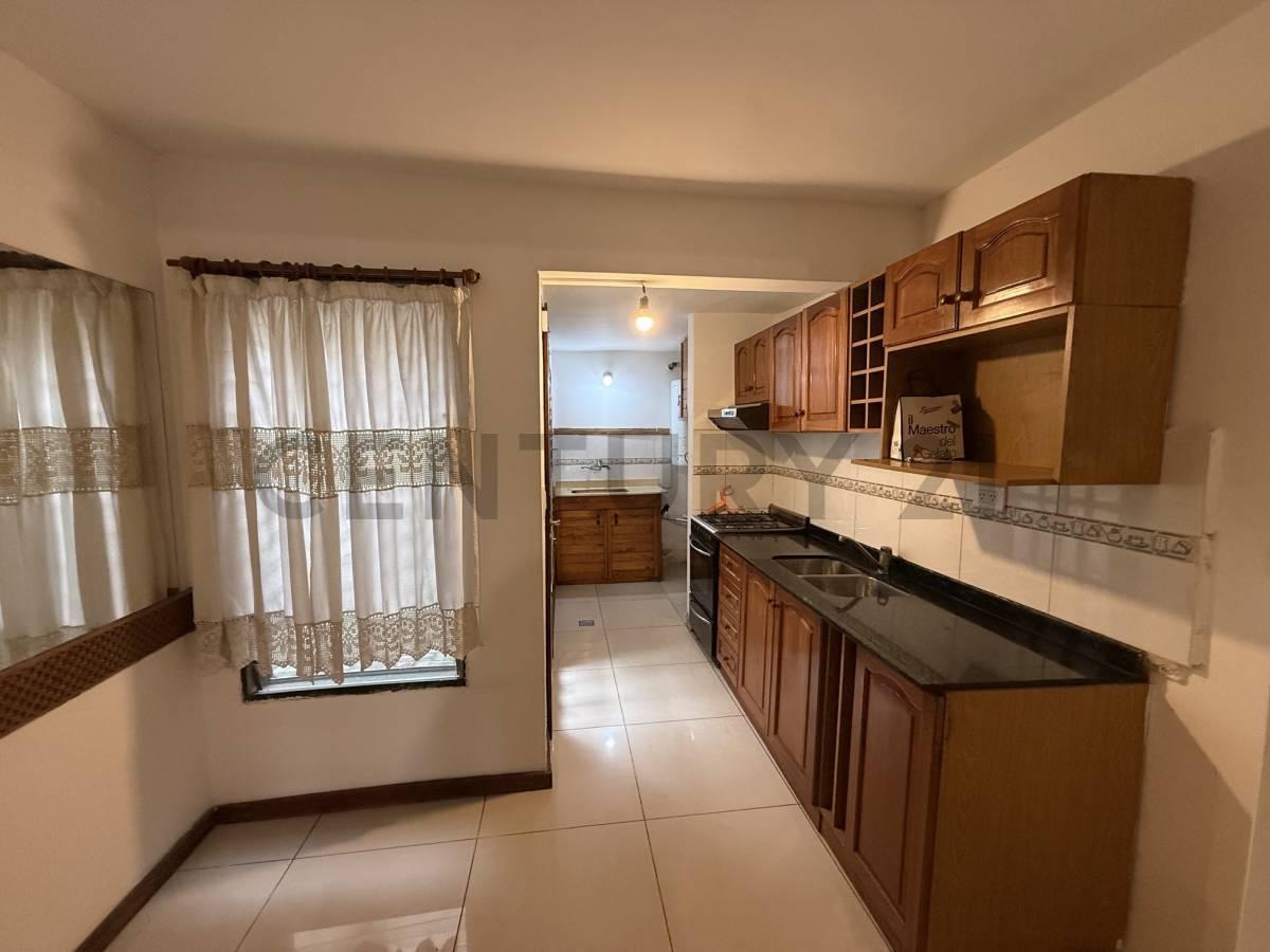 Foto de VENTA DE CASA 3 AMBIENTES EN CASTELAR NORTE, imagen 1