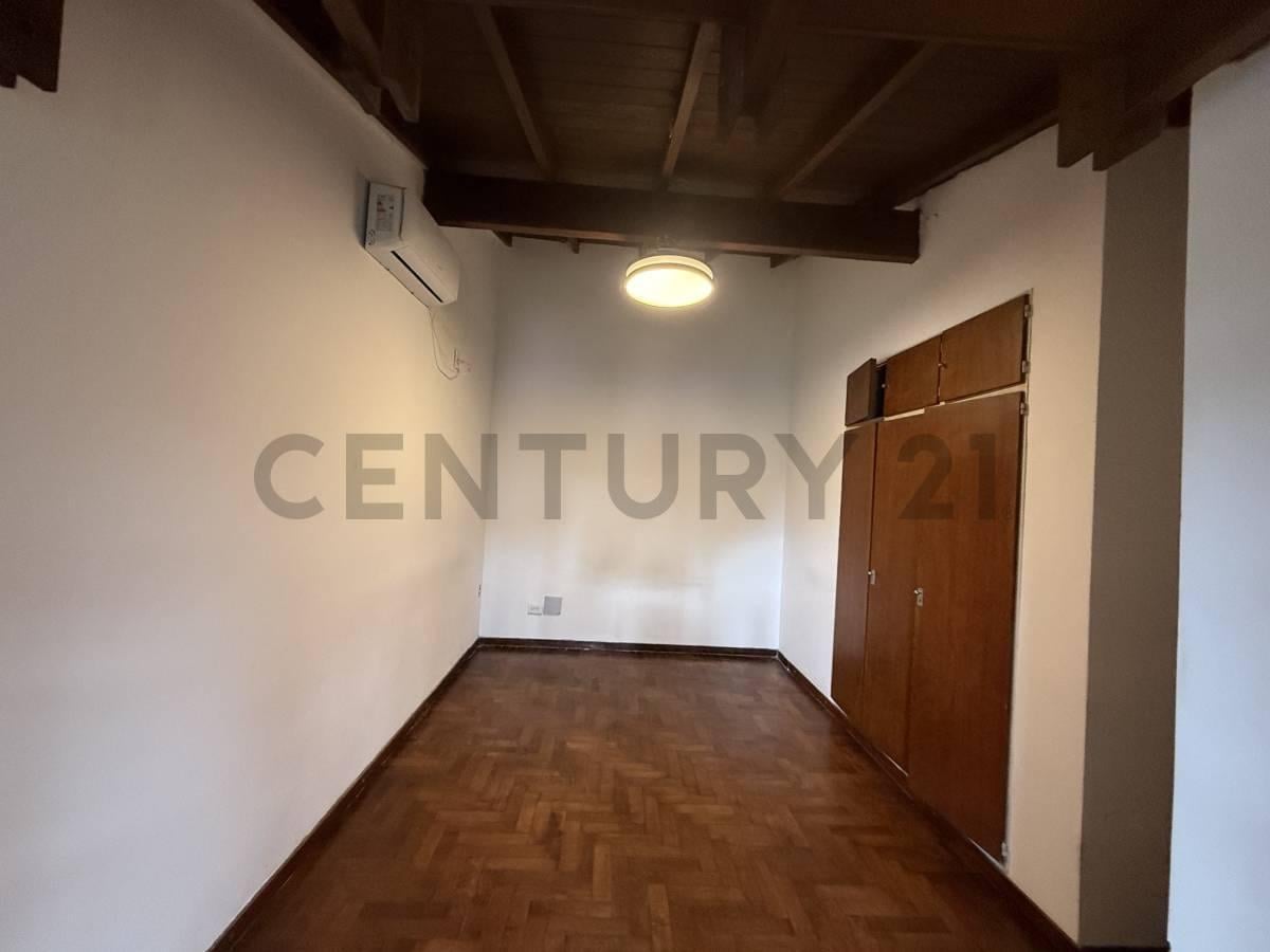 Foto de VENTA DE CASA 3 AMBIENTES EN CASTELAR NORTE, imagen 4