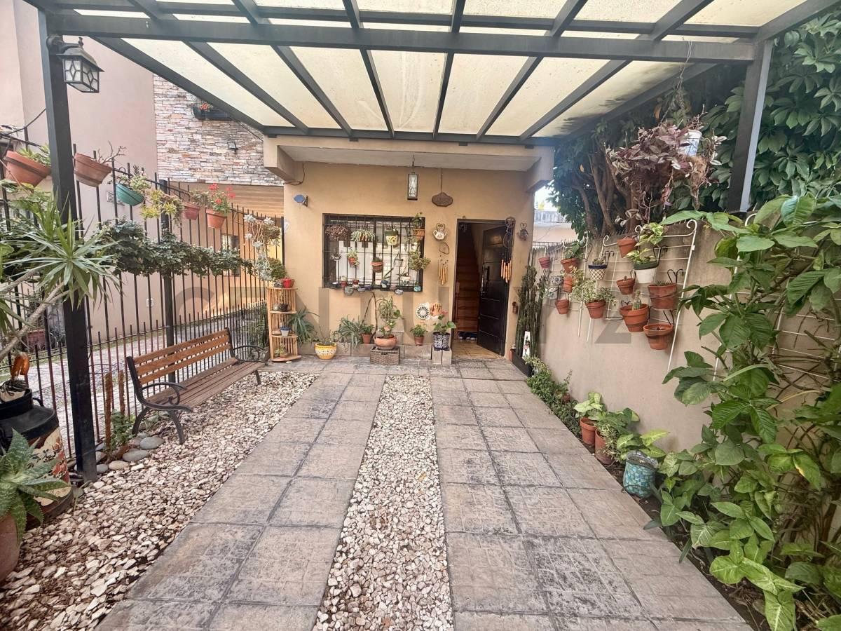 Foto de Venta de Dúplex 4 ambientes en Ituzaingó Norte, imagen 2
