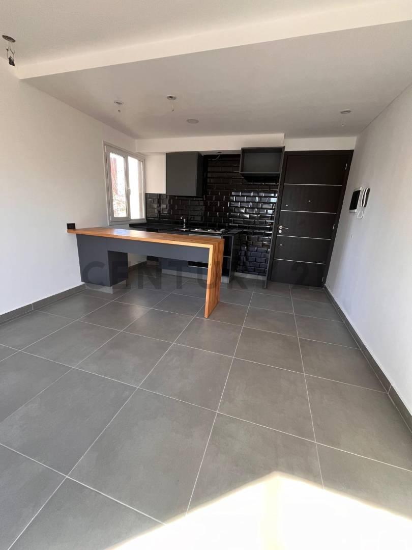 Foto de VENTA DE DEPARTAMENTO 2 AMBIENTES EN RAMOS MEJIA NORTE, imagen 2