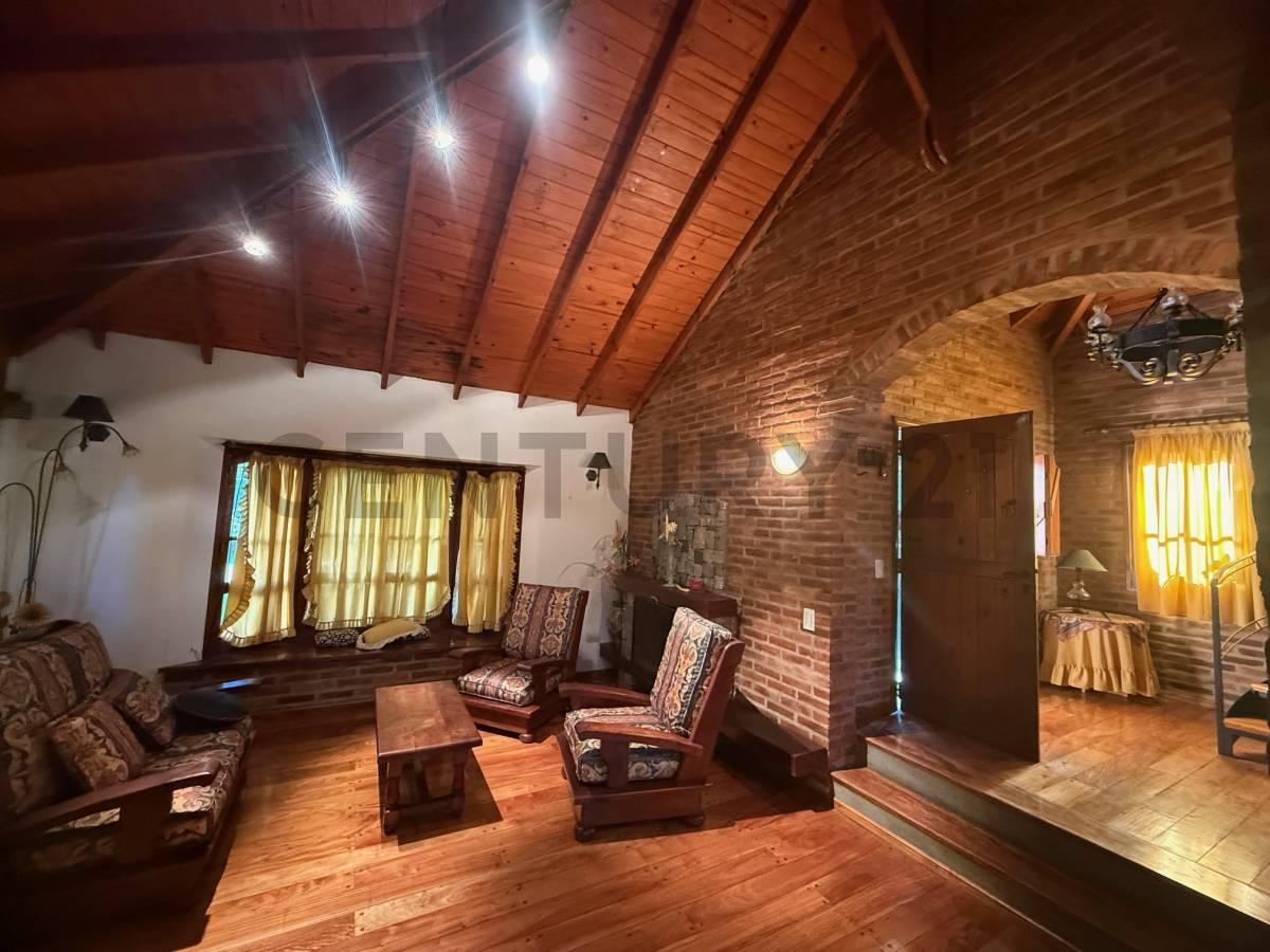 Foto de Venta de casa 5 ambientes en Country Banco Provincia. Francisco Alvarez, imagen 3