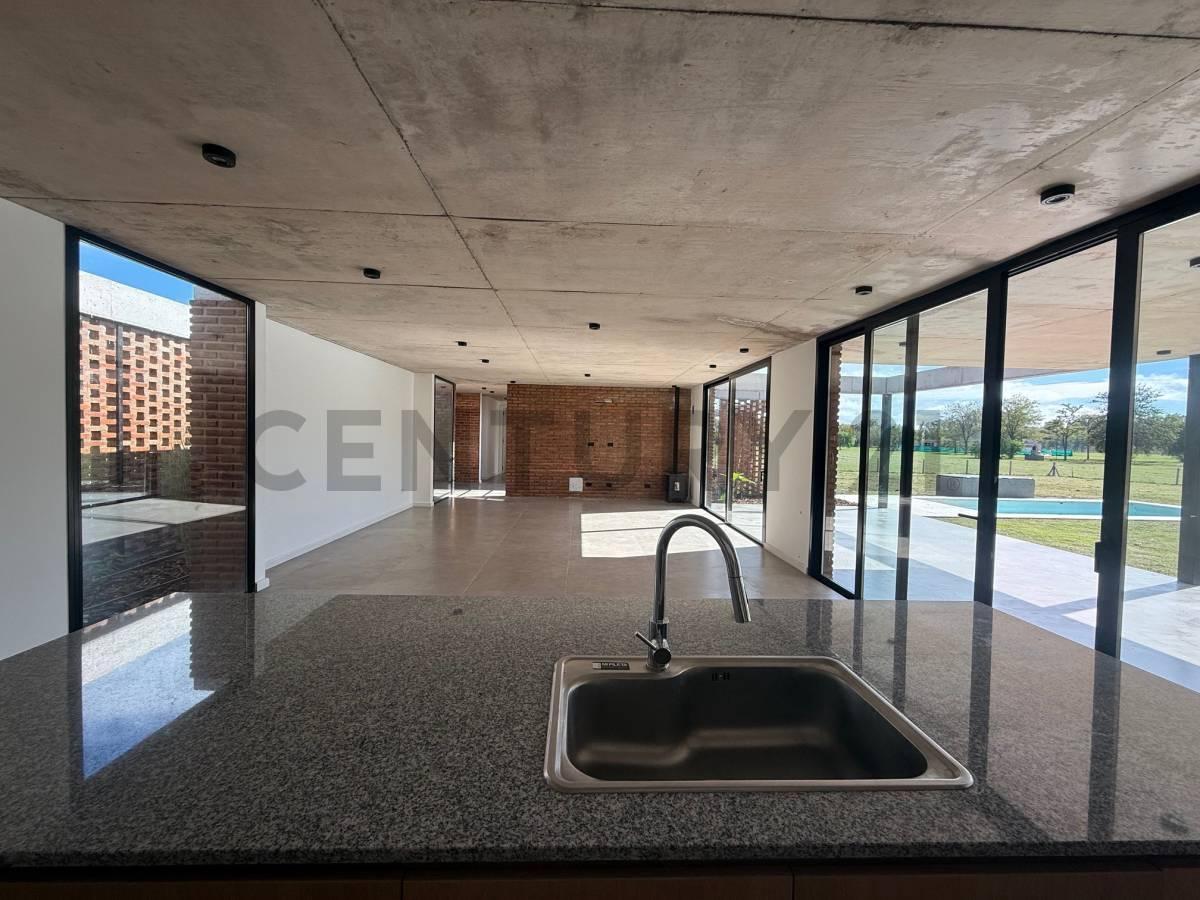 Foto de VENTA DE CASA 5 AMBIENTES EN LUJAN, SANTA INÉS, imagen 3