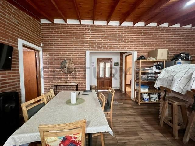 Foto de Casa en venta 3 ambientes con amplio parque en Marcos Paz, imagen 2