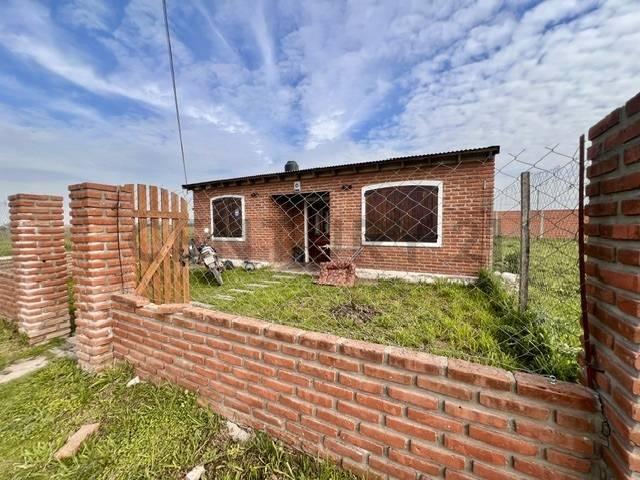 Foto de Casa en venta 3 ambientes con amplio parque en Marcos Paz, imagen 1