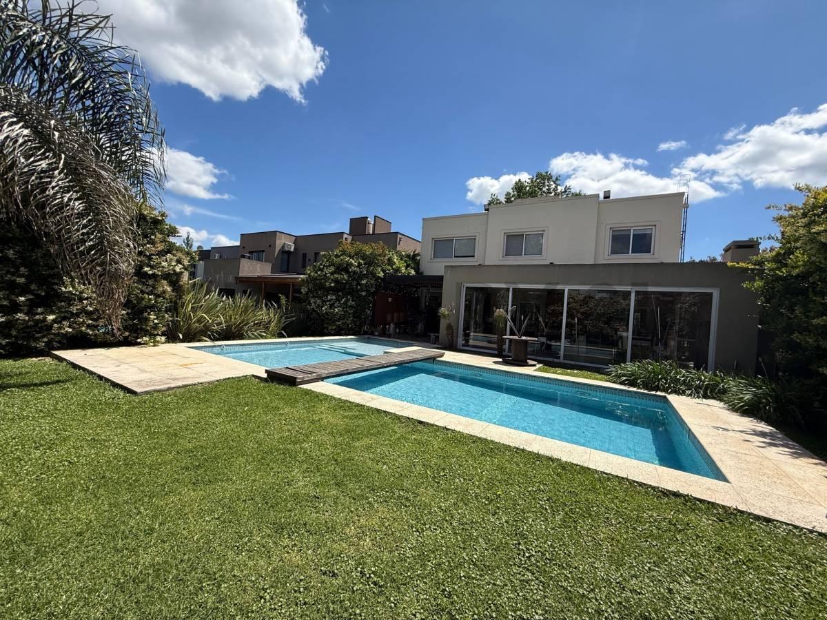 Foto de VENTA DE CASA 4 AMBIENTES EN HARAS MARIA VICTORIA, MORENO, imagen 2