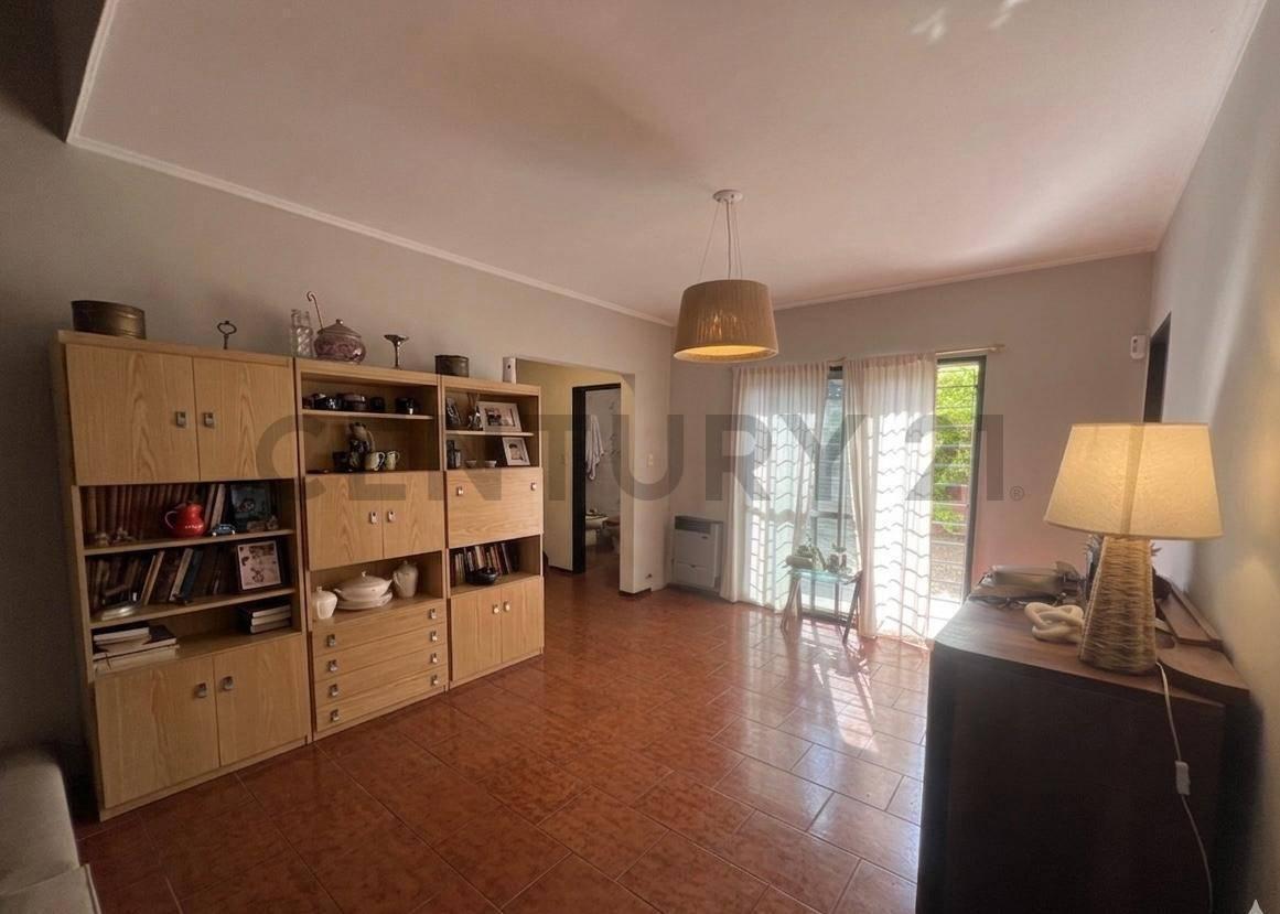 Foto de Venta Casa 3 dormitorios en San Antonio de Padua, Sur, imagen 4