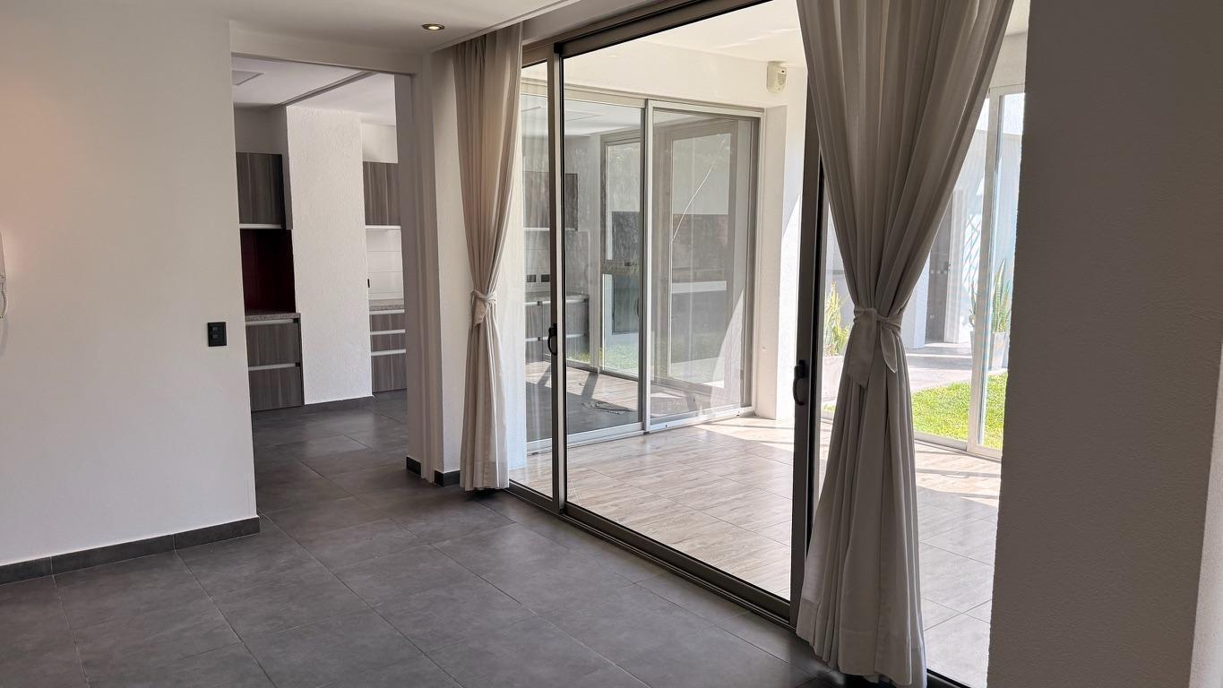 Foto de VENTA DE CASA 5 AMBIENTES EN ITUZAINGO NOERTE, imagen 4