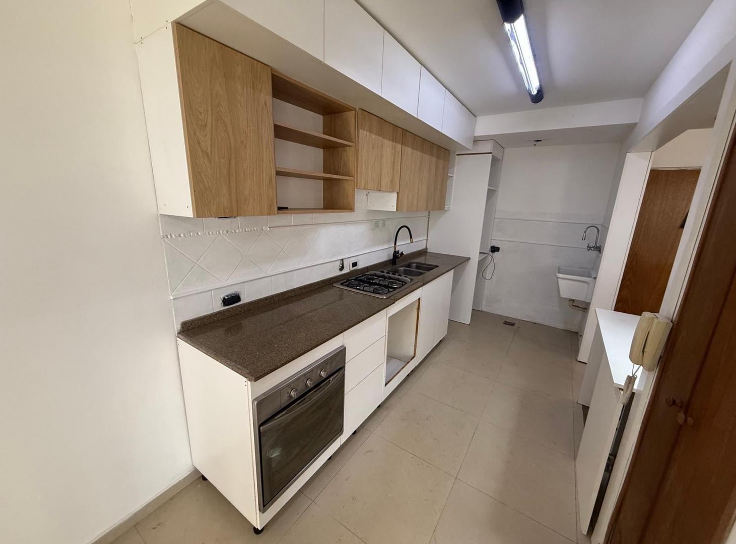 Foto de Departamento en alquiler en CASTELAR, imagen 3