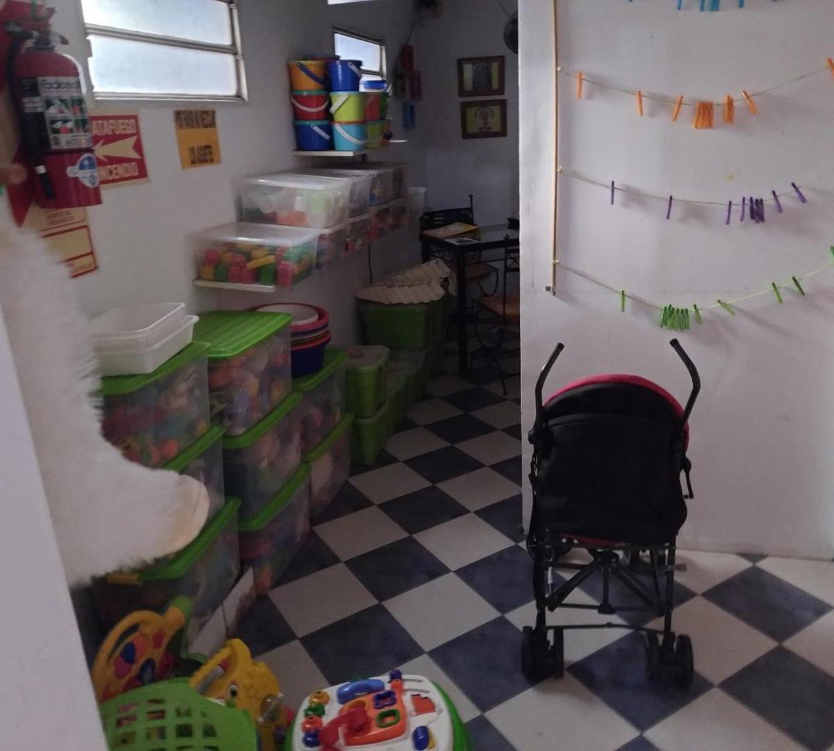 Casa Ideal Jardín de Infantes, Clínica, Laboratorios y Ofici 4