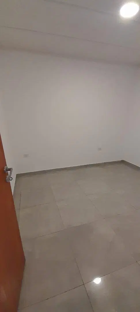 VENDE DEPARTAMENTO 2 DORMIS CON COCHERA 3