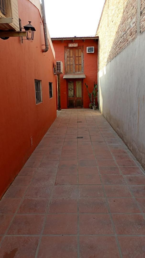 Foto de AMPLIA CASA CON TRES DORM, LOFT INDEPENDIENTE Y COCH, imagen 1