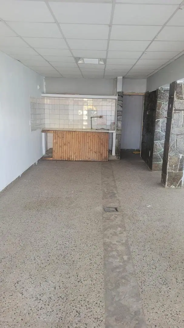 SALON MAS CASA EN BLAS PARERA 2