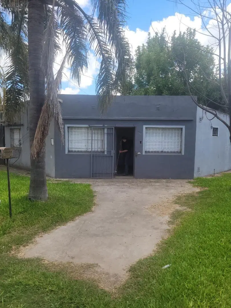 CASA A 100 MTS DE BLAS PARERA 2