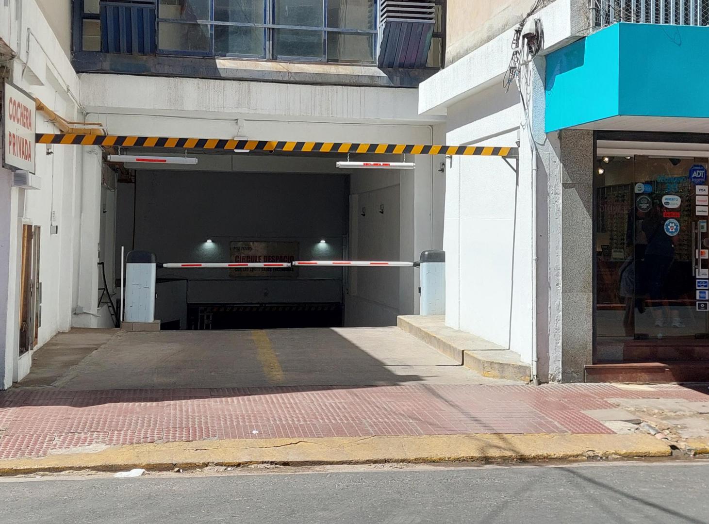 Foto de VENTA COCHERA – BELGRANO 33, Bº CENTRO, imagen 2