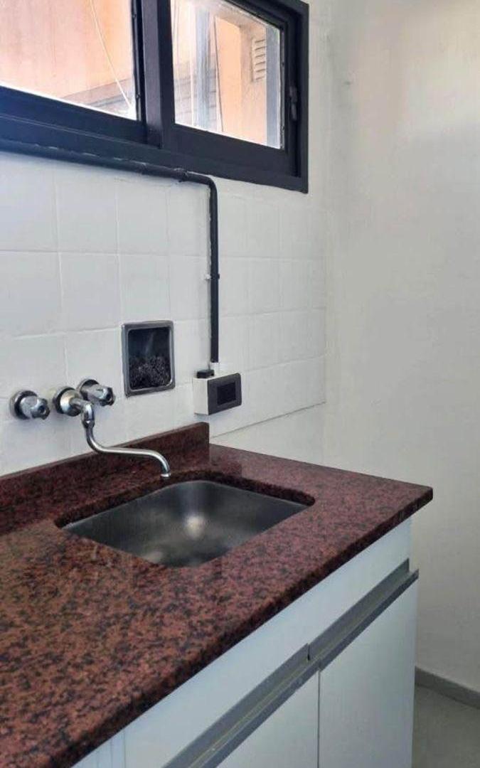 Foto de DEPARTAMENTO DE 1 DORMITORIO EN ALQUILER - APTO PROFESIONAL - GUEMES, imagen 3