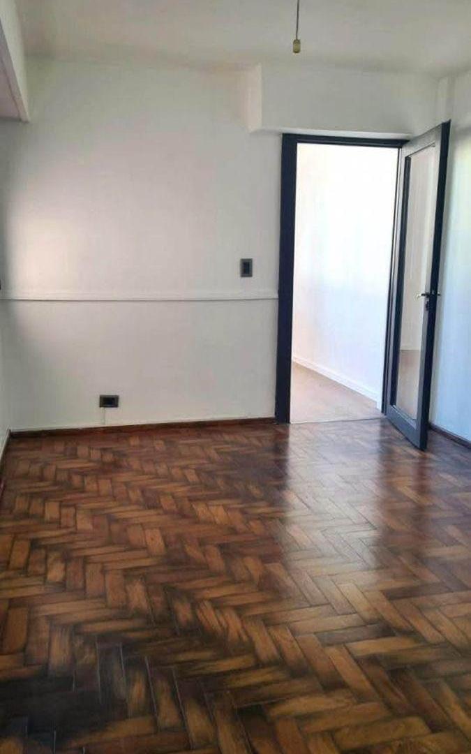 Foto de DEPARTAMENTO DE 1 DORMITORIO EN ALQUILER - APTO PROFESIONAL - GUEMES, imagen 4