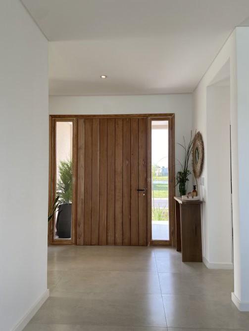 Foto de Casa en venta Barrio Santa Ana - Fondo a laguna, imagen 1