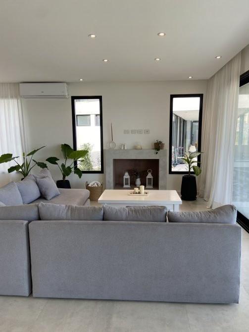Foto de Casa en venta Barrio Santa Ana - Fondo a laguna, imagen 2