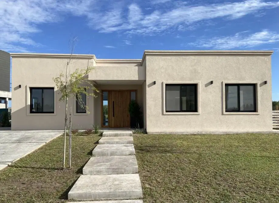 Casa en venta Barrio Santa Ana - Fondo a laguna 3